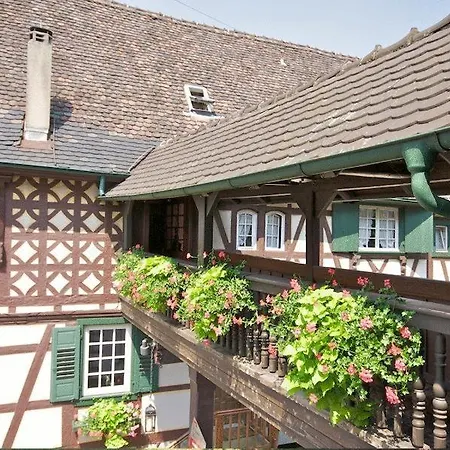 Obere Linde فندق