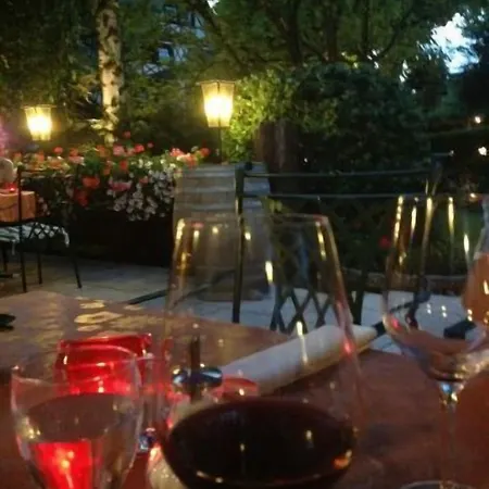 فندق Obere Linde 4*