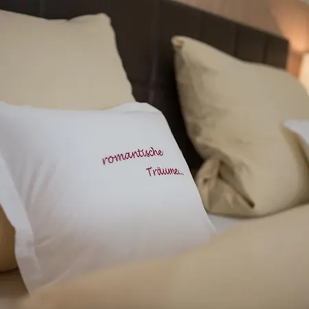 فندق Obere Linde 4*