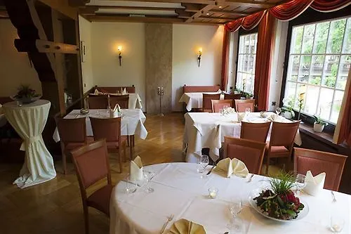 Obere Linde Hotel 4*